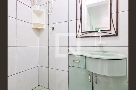 Banheiro de apartamento para alugar com 1 quarto, 40m² em Protásio Alves, Porto Alegre