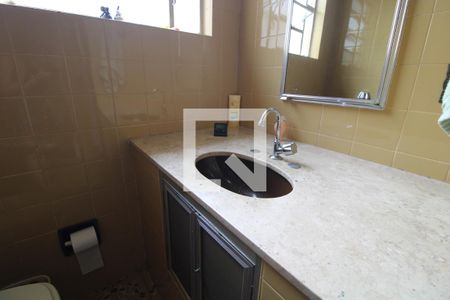 Casa à venda com 262m², 3 quartos e 2 vagasBanheiro da suíte