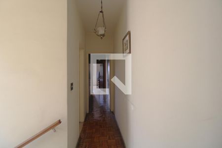 Corredor de casa à venda com 3 quartos, 262m² em Jardim Itapeva, São Paulo