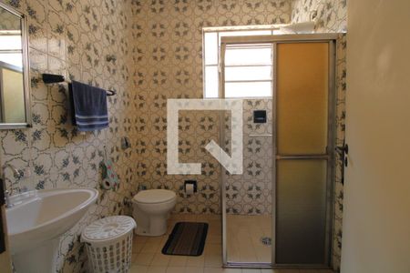 Casa à venda com 262m², 3 quartos e 2 vagasBanheiro comum