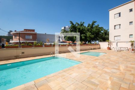 Apartamento à venda com 82m², 3 quartos e 2 vagas Apartamento à venda com 82m², 3 quartos e 2 vagasÁrea comum - Piscina