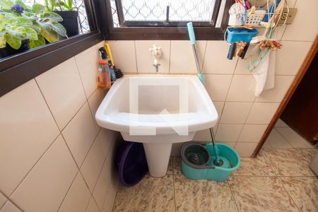 Apartamento à venda com 82m², 3 quartos e 2 vagas Apartamento à venda com 82m², 3 quartos e 2 vagasÁrea de Serviço