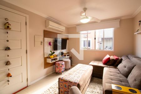 Sala de casa de condomínio para alugar com 3 quartos, 86m² em Jardim Itu, Porto Alegre