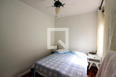 Quarto 1 de apartamento para alugar com 3 quartos, 60m² em Santo Antônio, Porto Alegre