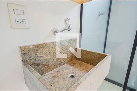 Banheiro de kitnet/studio para alugar com 1 quarto, 16m² em Vila Clementino, São Paulo