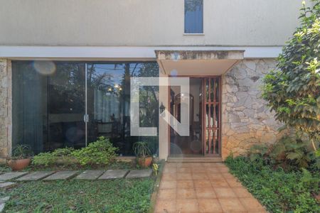 Casa para alugar com 385m², 4 quartos e 4 vagasEntrada