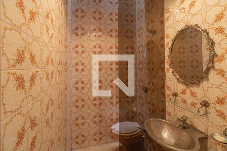 Casa para alugar com 385m², 4 quartos e 4 vagasBanheiro 1