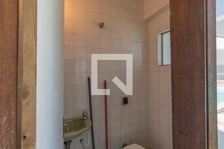 Casa para alugar com 385m², 4 quartos e 4 vagasBanheiro 6