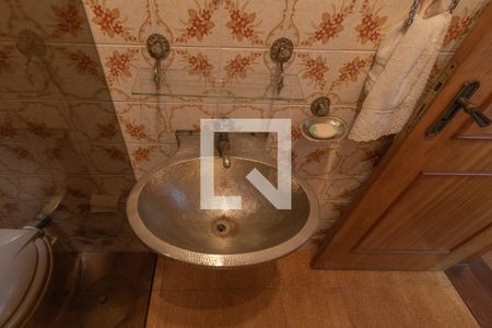 Casa para alugar com 385m², 4 quartos e 4 vagasBanheiro 1