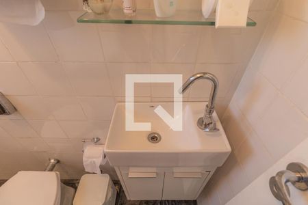 Casa para alugar com 385m², 4 quartos e 4 vagasBanheiro 6