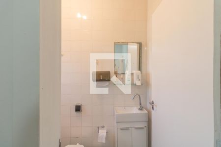 Casa para alugar com 385m², 4 quartos e 4 vagasBanheiro 6