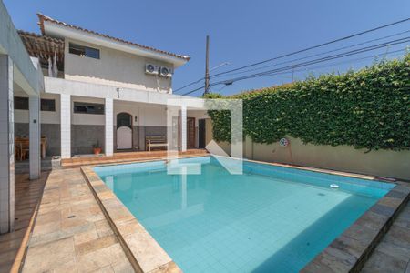 Casa para alugar com 385m², 4 quartos e 4 vagasPiscina