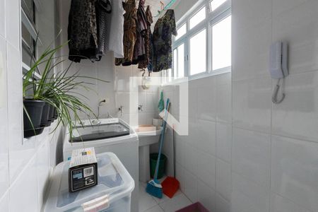 Apartamento à venda com 108m², 2 quartos e sem vaga Apartamento à venda com 108m², 2 quartos e sem vagaCozinha e Área de Serviço