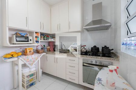 Apartamento à venda com 108m², 2 quartos e sem vaga Apartamento à venda com 108m², 2 quartos e sem vagaCozinha e Área de Serviço