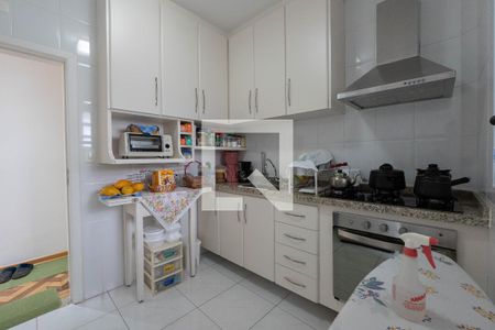 Apartamento à venda com 108m², 2 quartos e sem vaga Apartamento à venda com 108m², 2 quartos e sem vagaCozinha e Área de Serviço