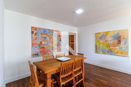 Apartamento à venda com 113m², 3 quartos e 2 vagas Apartamento à venda com 113m², 3 quartos e 2 vagasSala de Jantar