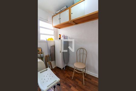 Apartamento à venda com 113m², 3 quartos e 2 vagas Apartamento à venda com 113m², 3 quartos e 2 vagasQuarto de Serviço