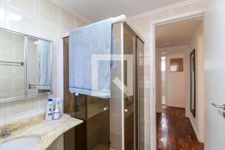 Apartamento à venda com 113m², 3 quartos e 2 vagas Apartamento à venda com 113m², 3 quartos e 2 vagasBanheiro Corredor