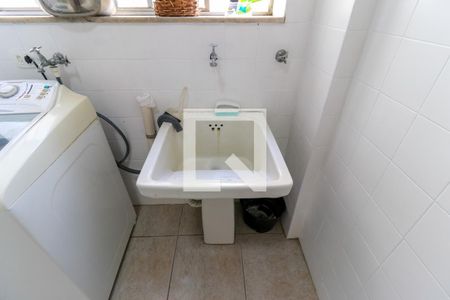 Apartamento à venda com 113m², 3 quartos e 2 vagas Apartamento à venda com 113m², 3 quartos e 2 vagasÁrea de Serviço