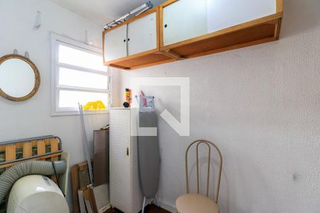 Apartamento à venda com 113m², 3 quartos e 2 vagas Apartamento à venda com 113m², 3 quartos e 2 vagasQuarto de Serviço