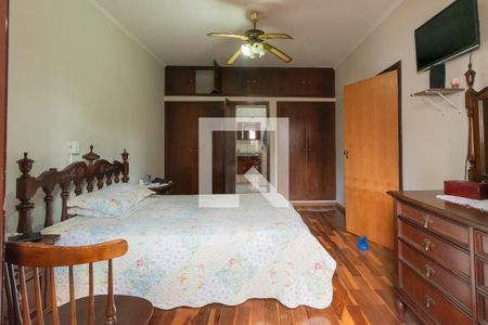 Casa à venda com 200m², 3 quartos e 2 vagasSuíte