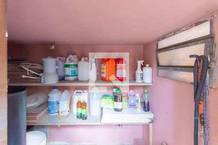 Casa à venda com 200m², 3 quartos e 2 vagasDespensa