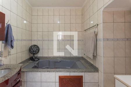 Casa à venda com 200m², 3 quartos e 2 vagasBanheiro da Suíte