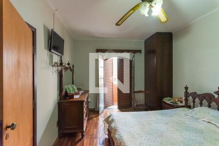 Casa à venda com 200m², 3 quartos e 2 vagasSuíte