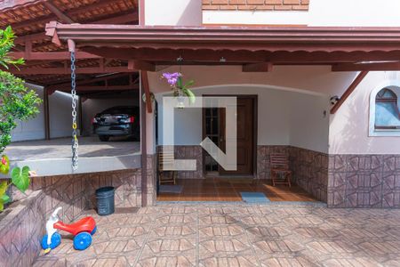 Casa à venda com 200m², 3 quartos e 2 vagasFachada