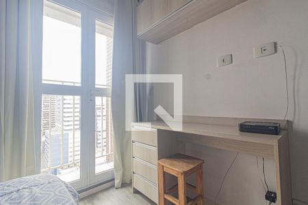 Quarto de kitnet/studio para alugar com 1 quarto, 33m² em Centro, Curitiba