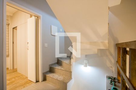 Casa de condomínio para alugar com 198m², 3 quartos e 2 vagas Casa de condomínio para alugar com 198m², 3 quartos e 2 vagasCorredor