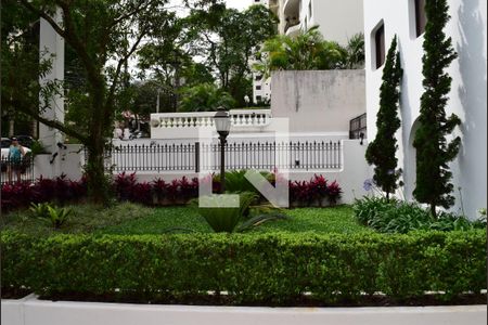 Apartamento para alugar com 100m², 2 quartos e 1 vagaJardim frontal