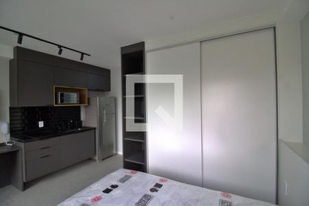 Sala e Quarto de apartamento à venda com 1 quarto, 25m² em Vila Andrade, São Paulo