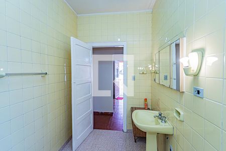 Casa à venda com 134m², 2 quartos e 2 vagas Casa à venda com 134m², 2 quartos e 2 vagasBanheiro