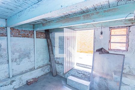 Casa à venda com 134m², 2 quartos e 2 vagas Casa à venda com 134m², 2 quartos e 2 vagasPorão