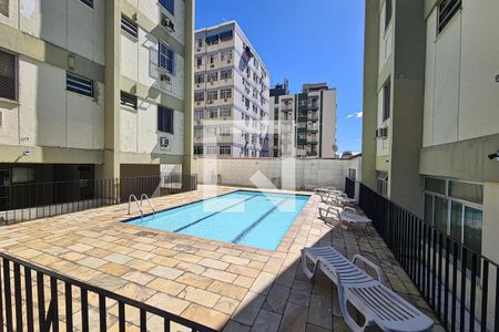 Apartamento à venda com 72m², 2 quartos e 1 vagaÁrea comum - Piscina
