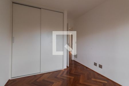 Apartamento à venda com 245m², 4 quartos e 4 vagas Apartamento à venda com 245m², 4 quartos e 4 vagasSuíte 2