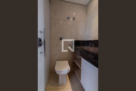 Apartamento à venda com 245m², 4 quartos e 4 vagas Apartamento à venda com 245m², 4 quartos e 4 vagasBanheiro da Suíte 2