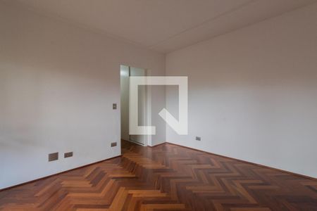 Apartamento à venda com 245m², 4 quartos e 4 vagas Apartamento à venda com 245m², 4 quartos e 4 vagasSuíte 1