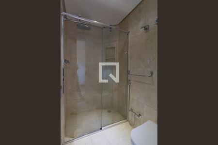 Apartamento à venda com 245m², 4 quartos e 4 vagas Apartamento à venda com 245m², 4 quartos e 4 vagasBanheiro da Suíte 4