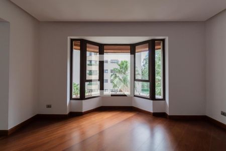 Apartamento à venda com 245m², 4 quartos e 4 vagas Apartamento à venda com 245m², 4 quartos e 4 vagasSala de Jantar