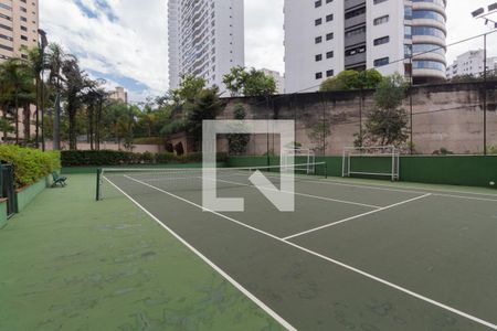 Apartamento à venda com 245m², 4 quartos e 4 vagas Apartamento à venda com 245m², 4 quartos e 4 vagasQuadra de Tênis