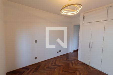 Apartamento à venda com 245m², 4 quartos e 4 vagas Apartamento à venda com 245m², 4 quartos e 4 vagasSuíte 4