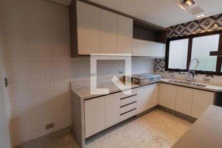 Apartamento à venda com 245m², 4 quartos e 4 vagas Apartamento à venda com 245m², 4 quartos e 4 vagasCozinha