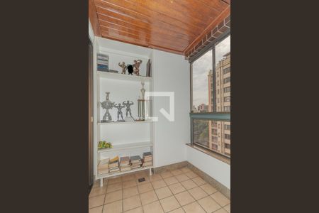 Sala de entrada de apartamento à venda com 1 quarto, 55m² em Independência, Porto Alegre