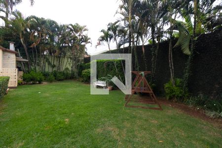 Casa de condomínio para alugar com 420m², 4 quartos e 4 vagasQuintal