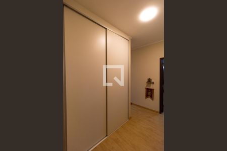 Casa de condomínio para alugar com 420m², 4 quartos e 4 vagasCorredor