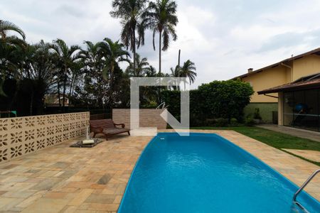Casa de condomínio para alugar com 420m², 4 quartos e 4 vagasPiscina