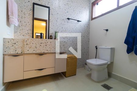 Casa de condomínio para alugar com 420m², 4 quartos e 4 vagasBanheiro 01