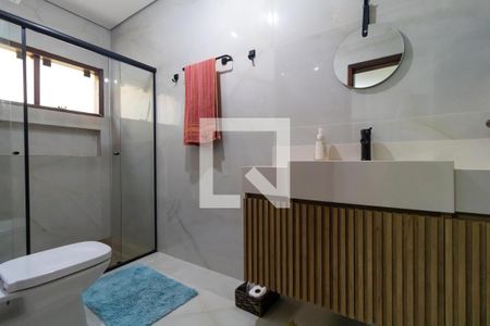 Casa de condomínio para alugar com 420m², 4 quartos e 4 vagasBanheiro da Suíte 01